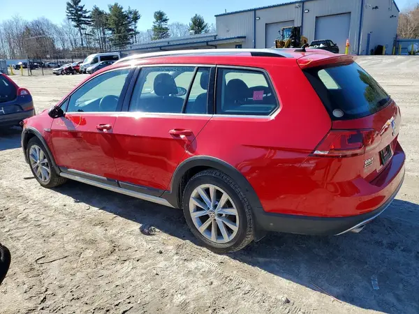 3VWH17AU4HM519875 2017 VOLKSWAGEN GOLF - Image 2