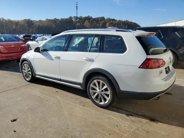 3VWH17AU4HM529600 2017 VOLKSWAGEN GOLF - Image 2