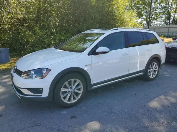 3VWH17AU4HM529760 2017 VOLKSWAGEN GOLF - Image 1