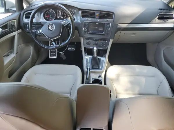 3VWH17AU4HM529760 2017 VOLKSWAGEN GOLF - Image 8