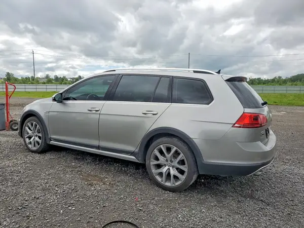3VWH17AU4HM529841 2017 VOLKSWAGEN GOLF - Image 2