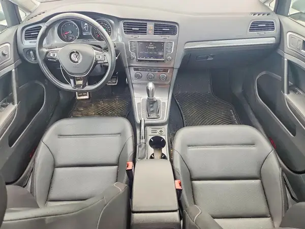 3VWH17AU4HM530455 2017 VOLKSWAGEN GOLF - Image 8