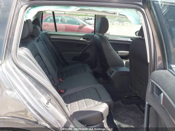 3VWH17AU4HM530813 2017 VOLKSWAGEN GOLF - Image 8