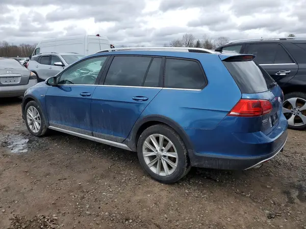 3VWH17AU4HM530925 2017 VOLKSWAGEN GOLF - Image 2