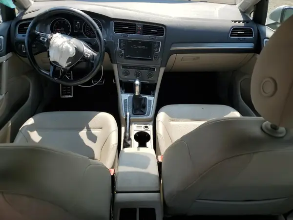 3VWH17AU4HM535316 2017 VOLKSWAGEN GOLF - Image 8