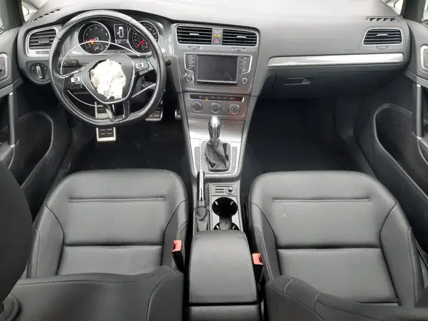 3VWH17AU4HM536871 2017 VOLKSWAGEN GOLF - Image 8