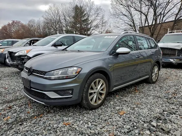3VWH17AU4JM753567 2018 VOLKSWAGEN GOLF - Image 1
