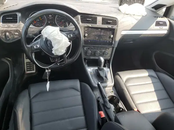 3VWH17AU4JM754265 2018 VOLKSWAGEN GOLF - Image 8