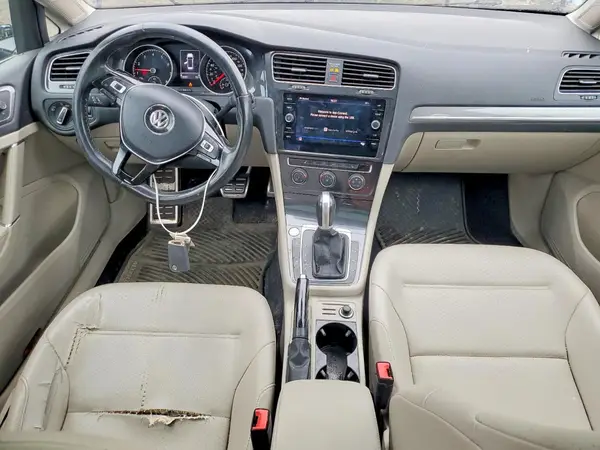 3VWH17AU4JM768764 2018 VOLKSWAGEN GOLF - Image 8