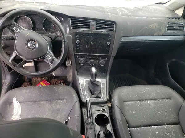 3VWH17AU4KM505126 2019 VOLKSWAGEN GOLF - Image 8