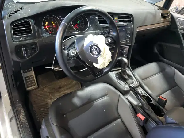 3VWH17AU4KM515817 2019 VOLKSWAGEN GOLF - Image 8