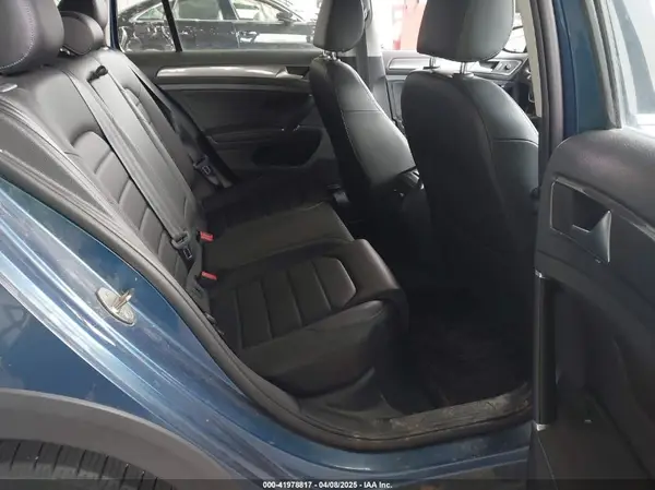 3VWH17AU4KM516840 2019 VOLKSWAGEN GOLF - Image 8