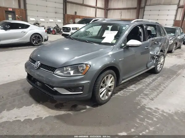 3VWH17AU5HM506150 2017 VOLKSWAGEN GOLF - Image 2