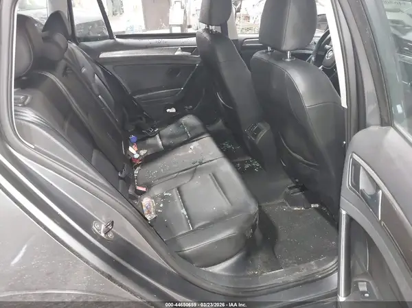 3VWH17AU5HM506150 2017 VOLKSWAGEN GOLF - Image 8
