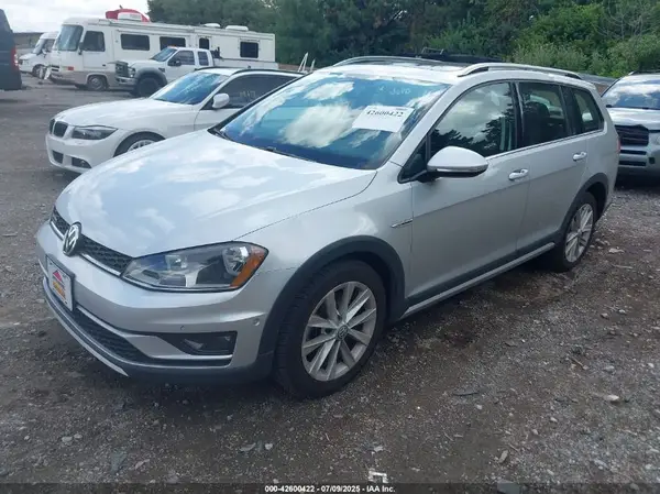 3VWH17AU5HM506908 2017 VOLKSWAGEN GOLF - Image 2