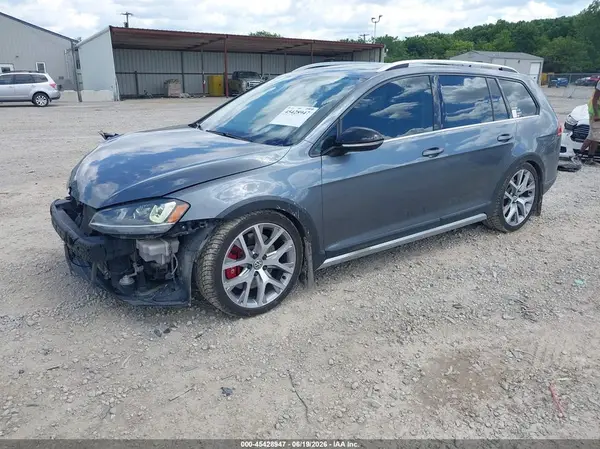3VWH17AU5HM507721 2017 VOLKSWAGEN GOLF - Image 2