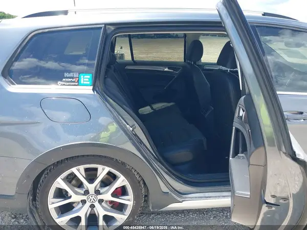 3VWH17AU5HM507721 2017 VOLKSWAGEN GOLF - Image 8