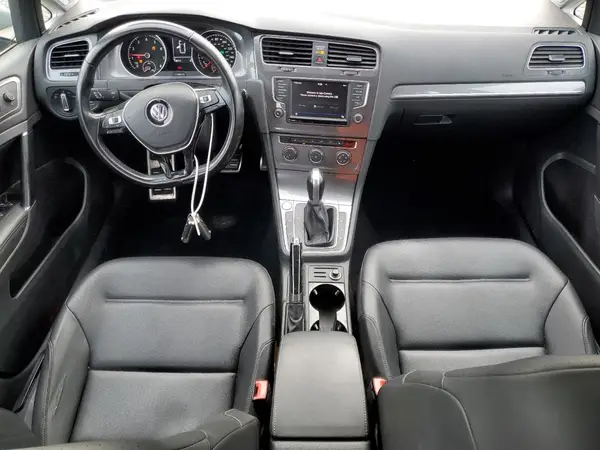 3VWH17AU5HM510697 2017 VOLKSWAGEN GOLF - Image 8