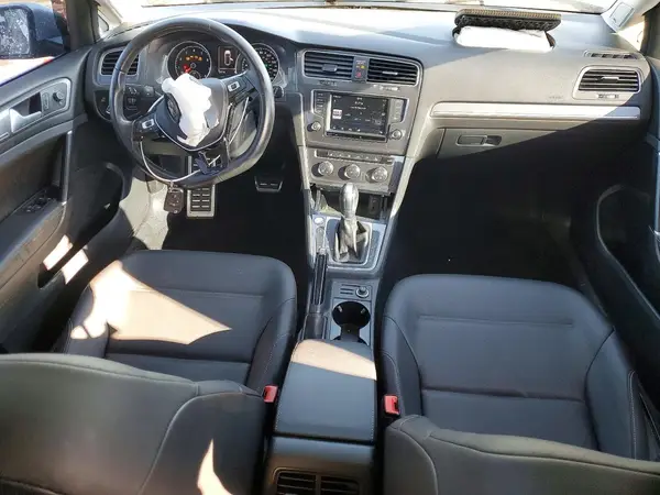 3VWH17AU5HM510831 2017 VOLKSWAGEN GOLF - Image 8