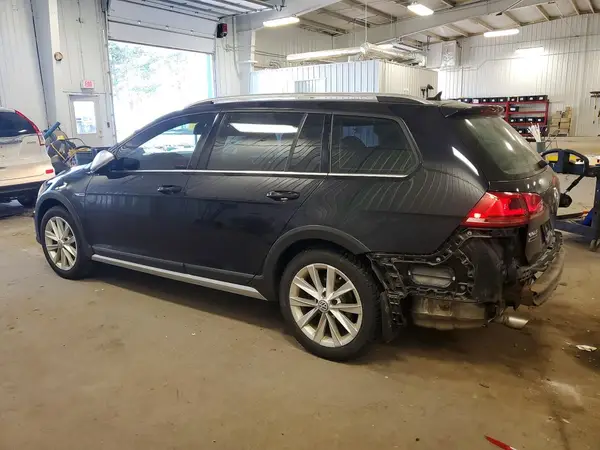 3VWH17AU5HM518508 2017 VOLKSWAGEN GOLF - Image 2