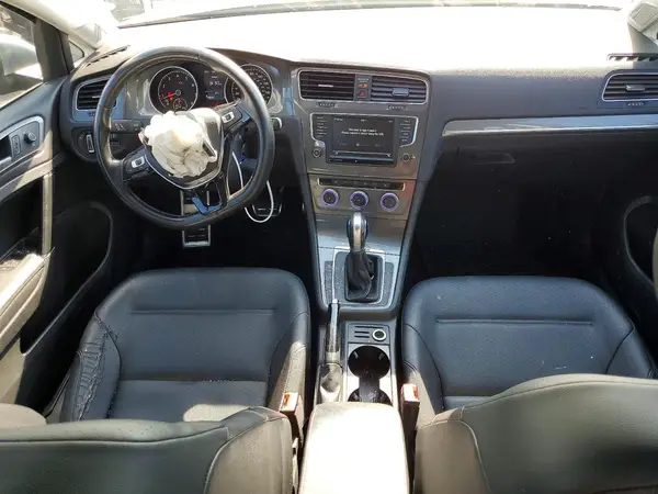 3VWH17AU5HM518976 2017 VOLKSWAGEN GOLF - Image 8