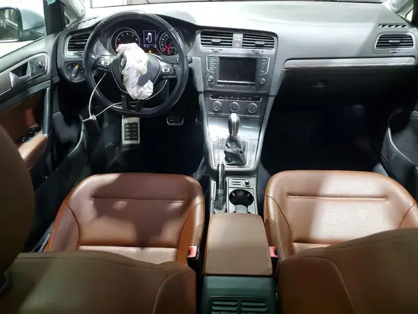 3VWH17AU5HM521019 2017 VOLKSWAGEN GOLF - Image 8