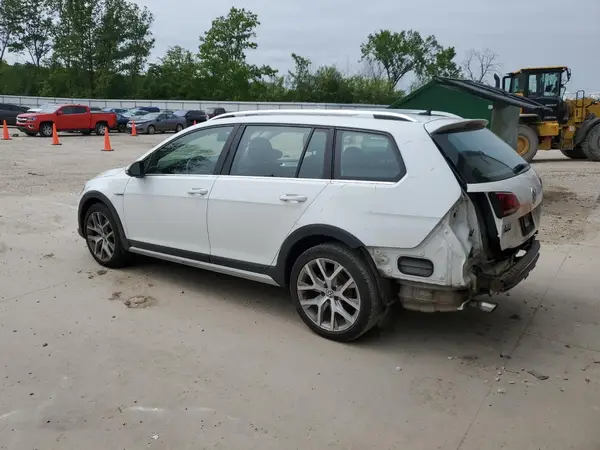3VWH17AU5HM522302 2017 VOLKSWAGEN GOLF - Image 2