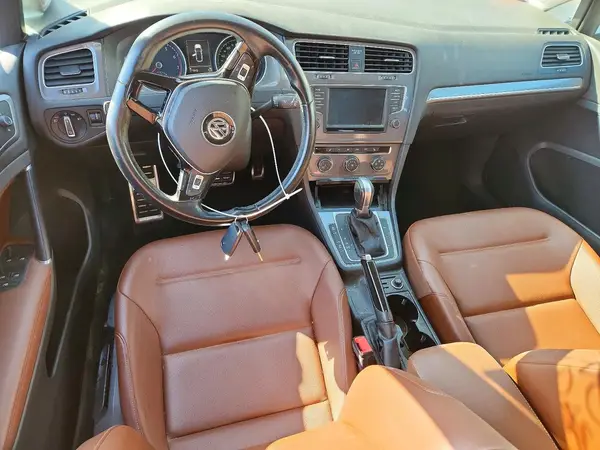 3VWH17AU5HM522543 2017 VOLKSWAGEN GOLF - Image 8
