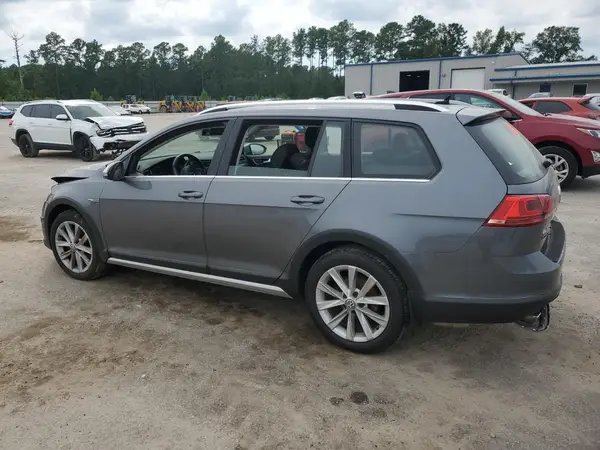 3VWH17AU5HM527371 2017 VOLKSWAGEN GOLF - Image 2