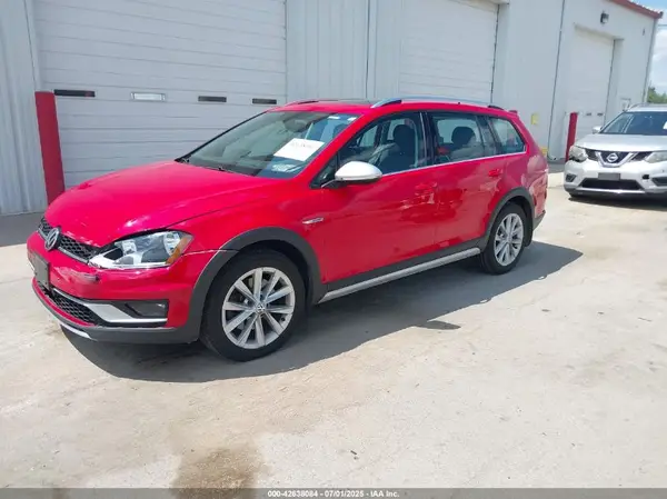 3VWH17AU5HM528620 2017 VOLKSWAGEN GOLF - Image 2