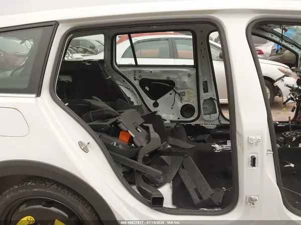 3VWH17AU5HM536569 2017 VOLKSWAGEN GOLF - Image 8