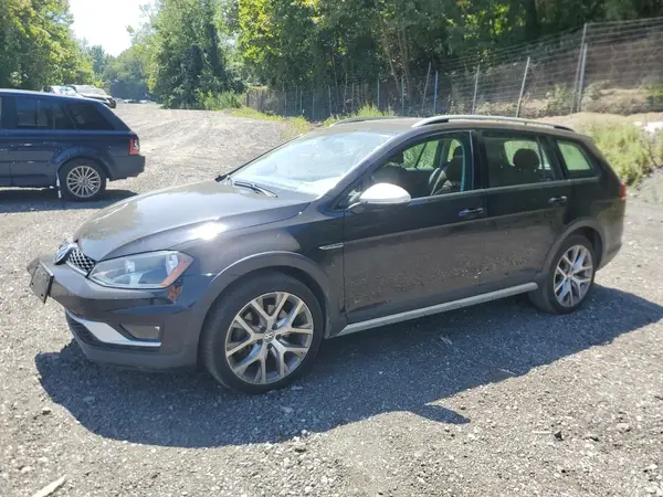 3VWH17AU5HM538421 2017 VOLKSWAGEN GOLF - Image 1