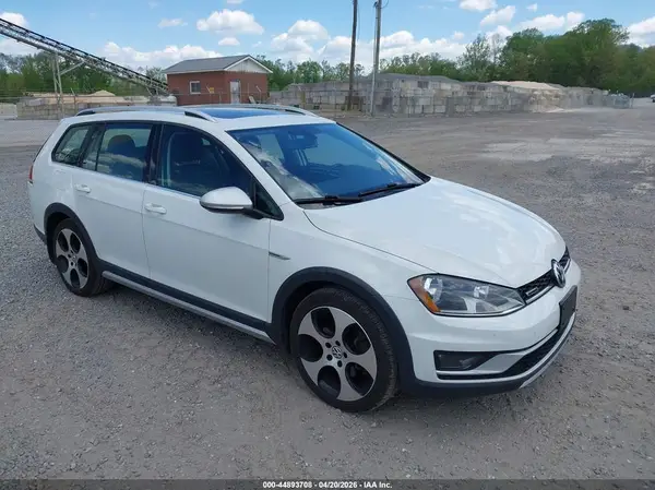 3VWH17AU5HM543649 2017 VOLKSWAGEN GOLF - Image 1