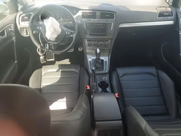 3VWH17AU5HM544431 2017 VOLKSWAGEN GOLF - Image 8