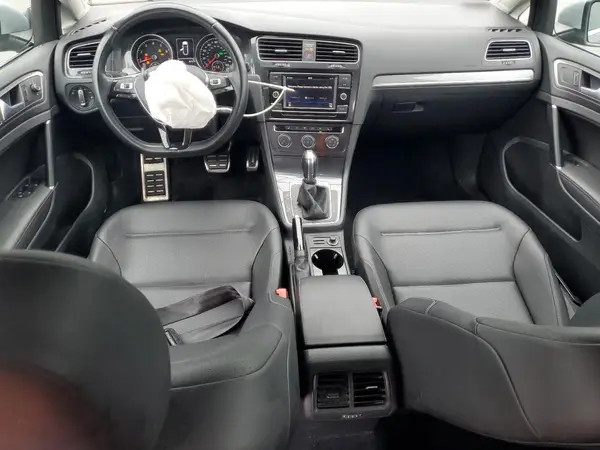 3VWH17AU5JM759541 2018 VOLKSWAGEN GOLF - Image 8