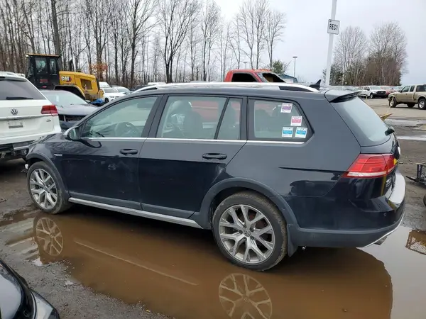 3VWH17AU5JM763640 2018 VOLKSWAGEN GOLF - Image 2