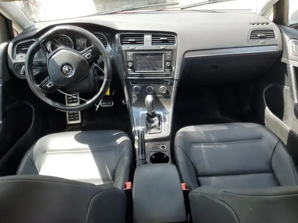 3VWH17AU5JM763704 2018 VOLKSWAGEN GOLF - Image 8