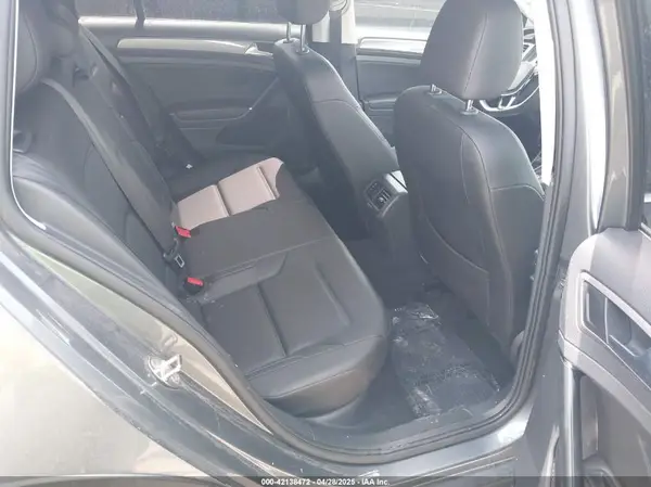 3VWH17AU5JM768093 2018 VOLKSWAGEN GOLF - Image 8