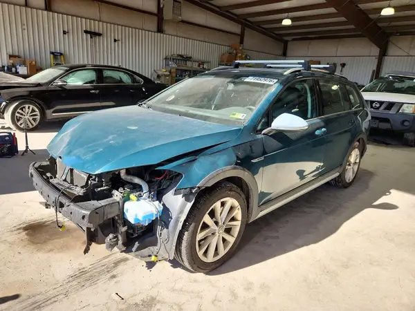 3VWH17AU5KM517592 2019 VOLKSWAGEN GOLF - Image 1