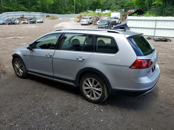 3VWH17AU6HM507498 2017 VOLKSWAGEN GOLF - Image 2