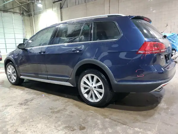 3VWH17AU6HM509266 2017 VOLKSWAGEN GOLF - Image 2
