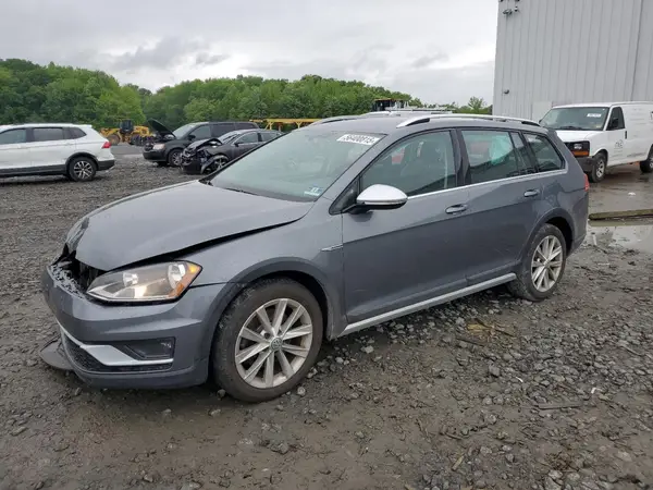 3VWH17AU6HM509316 2017 VOLKSWAGEN GOLF - Image 1