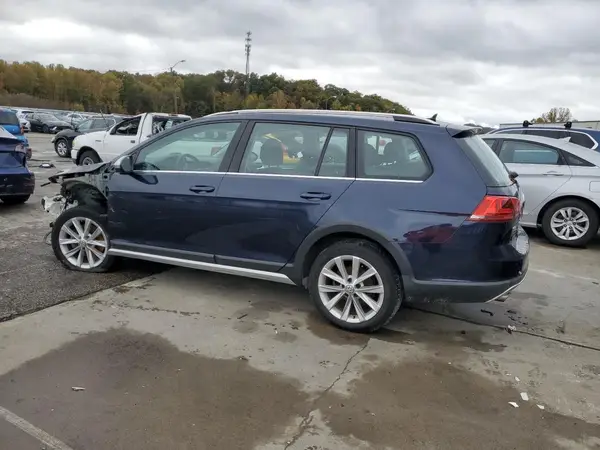 3VWH17AU6HM509882 2017 VOLKSWAGEN GOLF - Image 2