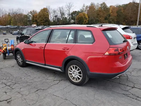 3VWH17AU6HM510370 2017 VOLKSWAGEN GOLF - Image 2