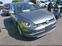 3VWH17AU6HM510711 2017 VOLKSWAGEN GOLF