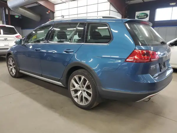 3VWH17AU6HM517724 2017 VOLKSWAGEN GOLF - Image 2