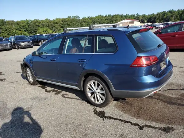 3VWH17AU6HM522518 2017 VOLKSWAGEN GOLF - Image 2