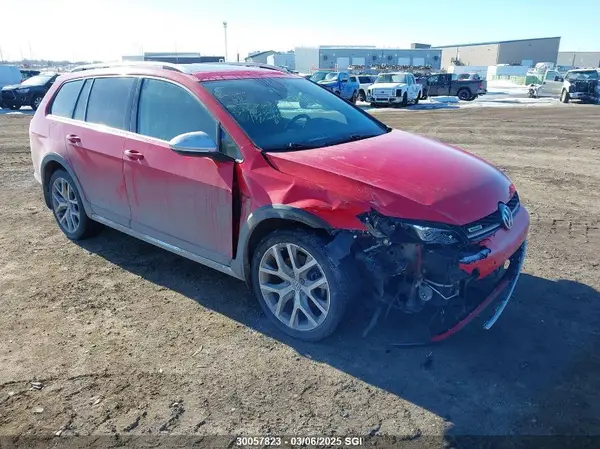 3VWH17AU6HM523667 2017 VOLKSWAGEN GOLF - Image 1