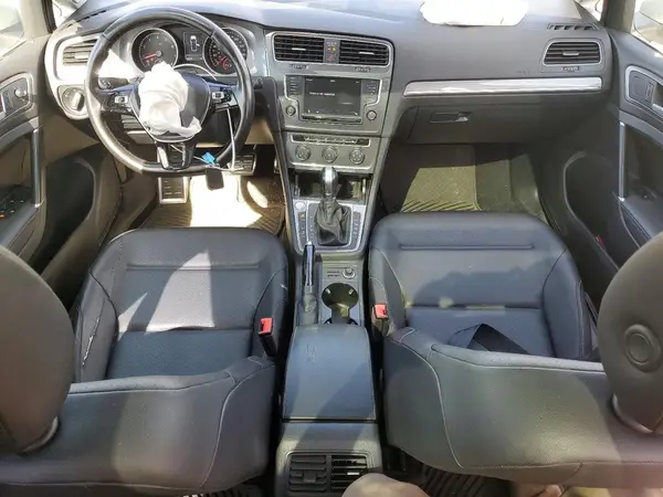 3VWH17AU6HM527735 2017 VOLKSWAGEN GOLF - Image 8