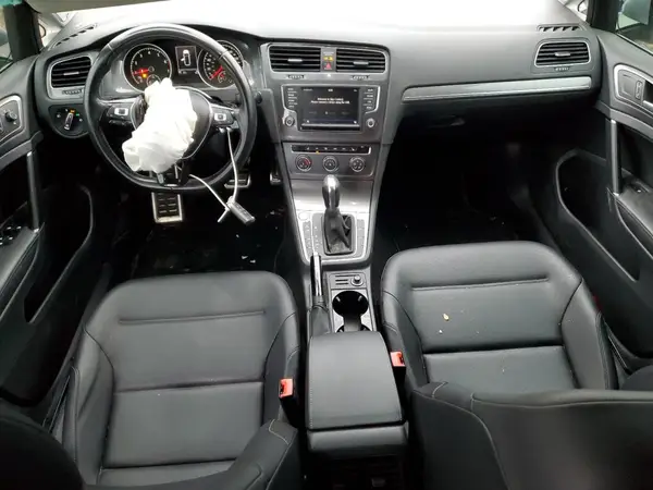 3VWH17AU6HM537665 2017 VOLKSWAGEN GOLF - Image 8